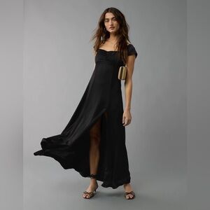 NWT AE Satin Sweetheart Off-The-Shoulder Maxi Dress Black Size Medium